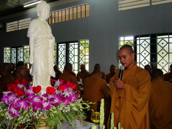 Hóc Môn: Đại lễ Vu lan cúng dường bá phạn bá tăng