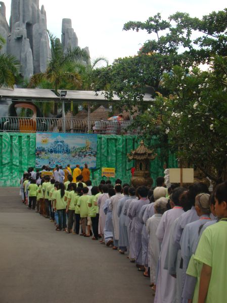 Chùm ảnh: buổi sáng tại Hội trại Tuổi trẻ &amp; Cuộc sống lần IV