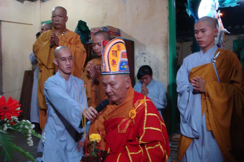 Bình Thuận: Lễ Tắm Phật được cử hành nghiêm trang tại Chùa Long Sơn – Phan Thiết
