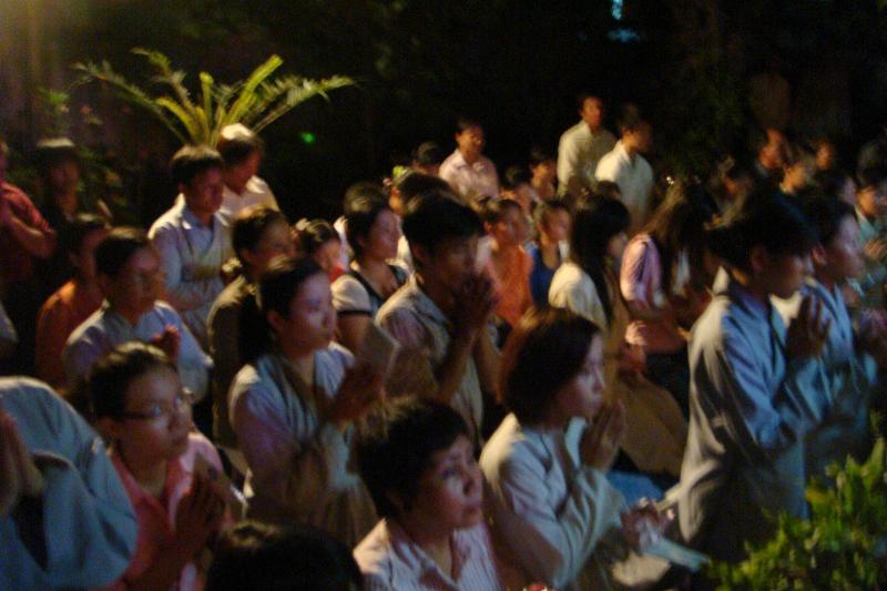Bình Thuận: Lễ Tắm Phật được cử hành nghiêm trang tại Chùa Long Sơn – Phan Thiết