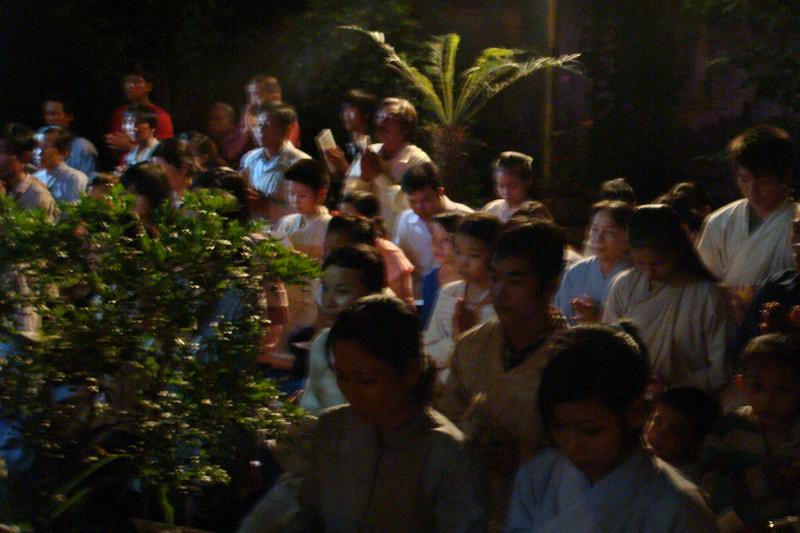 Bình Thuận: Lễ Tắm Phật được cử hành nghiêm trang tại Chùa Long Sơn – Phan Thiết