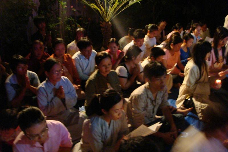 Bình Thuận: Lễ Tắm Phật được cử hành nghiêm trang tại Chùa Long Sơn – Phan Thiết