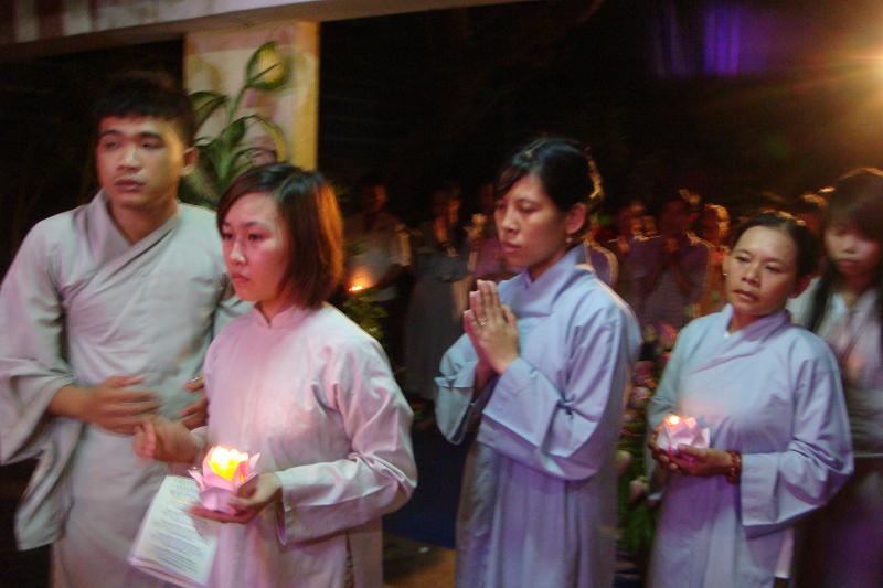 Bình Thuận: Lễ Tắm Phật được cử hành nghiêm trang tại Chùa Long Sơn – Phan Thiết