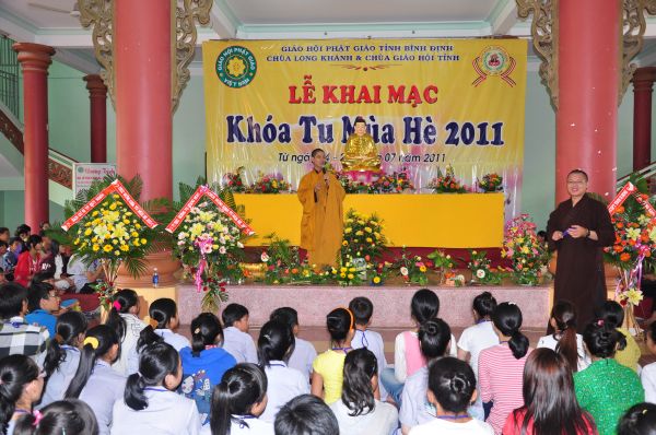 Tưng Bừng Đêm Cống Hiến Văn Nghệ Và Duyên Dáng Áo Lam Tại Khóa Tu Mùa Hè – Bình Định