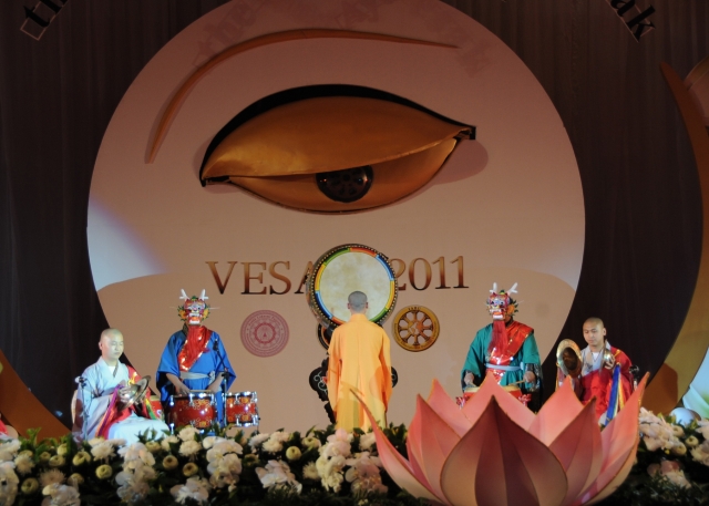 Chùm ảnh: Biểu diễn nghệ thuật chào mừng Đại lễ Vesak tại Thái Lan