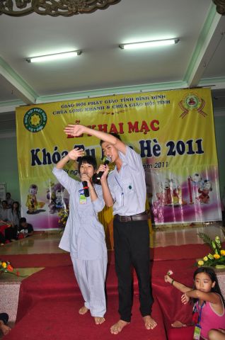 Tưng Bừng Đêm Cống Hiến Văn Nghệ Và Duyên Dáng Áo Lam Tại Khóa Tu Mùa Hè – Bình Định