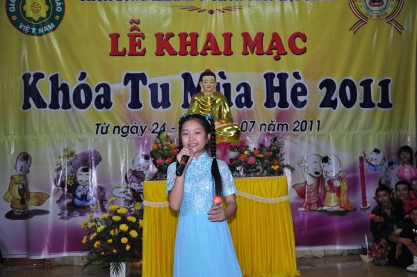 Tưng Bừng Đêm Cống Hiến Văn Nghệ Và Duyên Dáng Áo Lam Tại Khóa Tu Mùa Hè – Bình Định