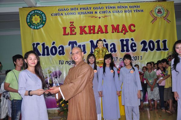 Tưng Bừng Đêm Cống Hiến Văn Nghệ Và Duyên Dáng Áo Lam Tại Khóa Tu Mùa Hè – Bình Định