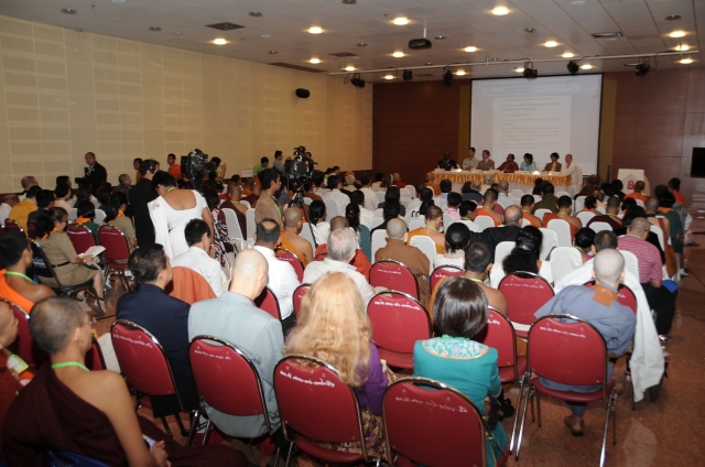 Chùm ảnh: Các hoạt động của Đại lễ Vesak tại Thái Lan ngày 13-05-2011