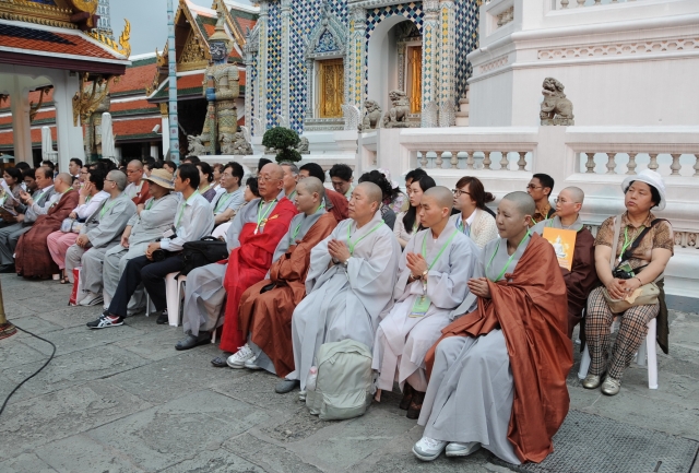 Chùm ảnh: Các hoạt động của Đại lễ Vesak tại Thái Lan ngày 13-05-2011