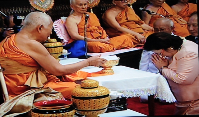 Chùm ảnh: Các hoạt động của Đại lễ Vesak tại Thái Lan ngày 13-05-2011