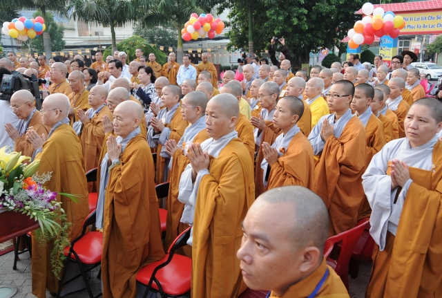 Chùm ảnh: TP. HCM tổ chức lễ tưởng niệm Bồ tát Thích Quảng Đức vị pháp thiêu thân nhân mùa Phật đản 2555