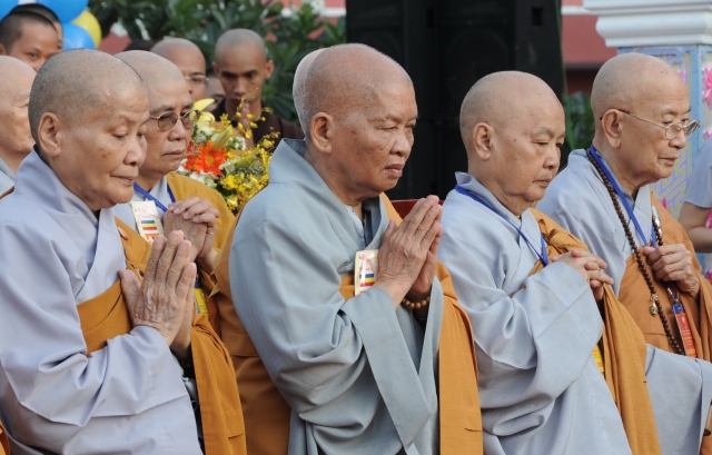 Chùm ảnh: TP. HCM tổ chức lễ tưởng niệm Bồ tát Thích Quảng Đức vị pháp thiêu thân nhân mùa Phật đản 2555
