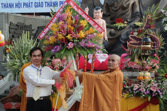 Chùm ảnh: TP. HCM tổ chức lễ tưởng niệm Bồ tát Thích Quảng Đức vị pháp thiêu thân nhân mùa Phật đản 2555