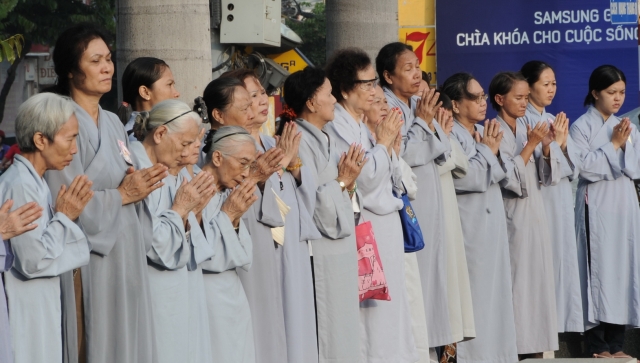 Chùm ảnh: TP. HCM tổ chức lễ tưởng niệm Bồ tát Thích Quảng Đức vị pháp thiêu thân nhân mùa Phật đản 2555