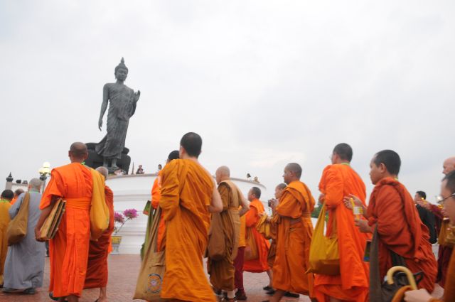 Chùm ảnh: Lễ đốt nến cầu nguyện hòa bình nhân đại lễ Phật đản LHQ 2011 tại Thái Lan