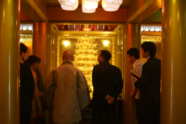 Đại sứ quán Ấn Độ viếng thăm chùa Hoằng Pháp, Hàn Quốc