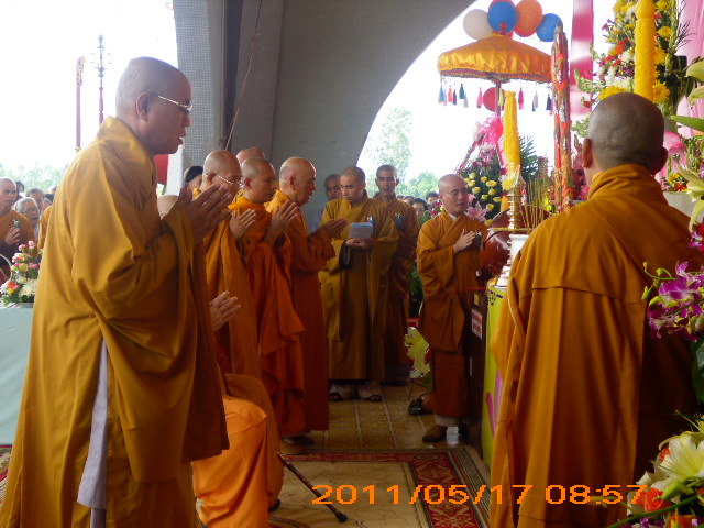 Chùm ảnh: Đại lễ Phật đản 2011 - PL. 2555 tại tỉnh Vĩnh Long
