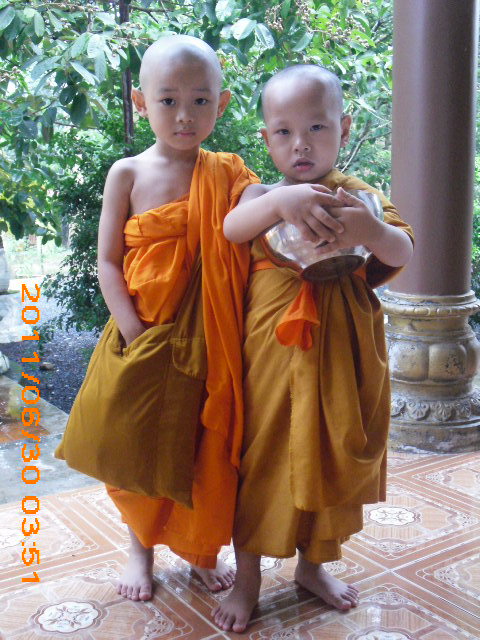 Phóng sự ảnh: Khóa tu xuất gia gieo duyên lần thứ 3 - 2011 tại thiền viện Phước Sơn - Đồng Nai