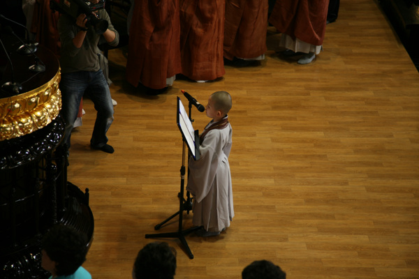 Hình ảnh Lễ Tắm Phật Chùa Hoằng Pháp, Hàn Quốc