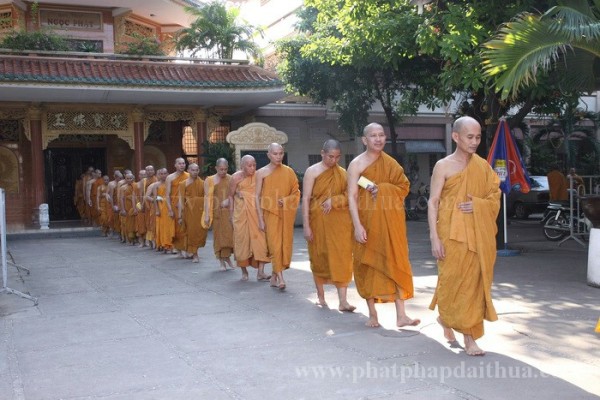 TP.HCM: HT. Pháp sư Thích Từ Thông viếng thăm Trường hạ tịnh xá Trung Tâm