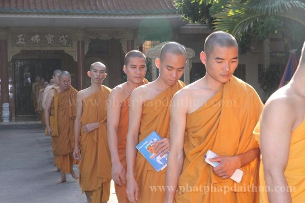 TP.HCM: HT. Pháp sư Thích Từ Thông viếng thăm Trường hạ tịnh xá Trung Tâm