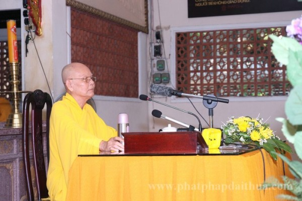 TP.HCM: HT. Pháp sư Thích Từ Thông viếng thăm Trường hạ tịnh xá Trung Tâm