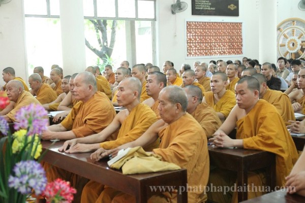 TP.HCM: HT. Pháp sư Thích Từ Thông viếng thăm Trường hạ tịnh xá Trung Tâm