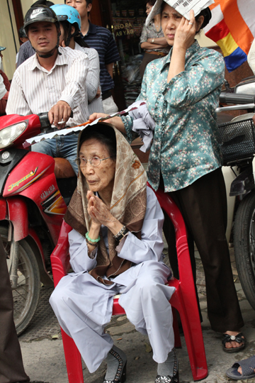 Tháng Tư - mùa Phật đản