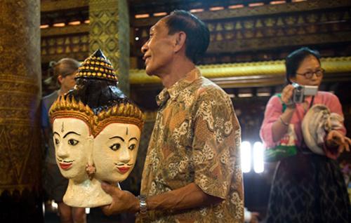 Đi rước lễ thành Luang