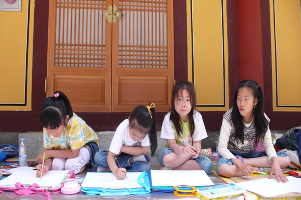 Hình ảnh sinh hoạt Hè tại Tổ đình Hải Ấn, Hàn Quốc