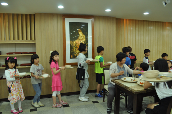 Hình ảnh sinh hoạt Hè tại Tổ đình Hải Ấn, Hàn Quốc