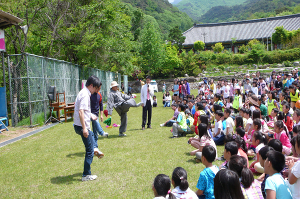 Hình ảnh sinh hoạt Hè tại Tổ đình Hải Ấn, Hàn Quốc