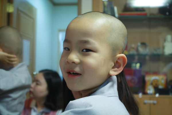 Hình ảnh các bậc phụ mẫu thăm các tiểu Hòa thượng Korea Vesak 2011