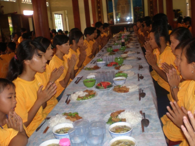 Chùm ảnh khóa tu mùa hè 2011 tại chùa Vĩnh Hưng - Long An