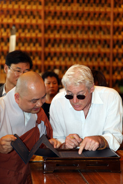 Phật tử Richard Gere rất vui mừng với thời gian tại Hàn Quốc