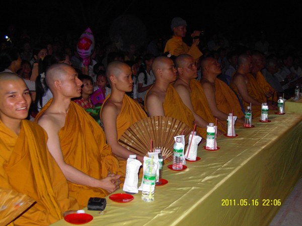 Đêm văn nghệ “ đóa sen từ bi” được tổ chức tại Tịnh xá Ngọc Minh