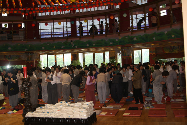 Hình ảnh Bố tát chùa Hoằng Pháp, Hàn Quốc