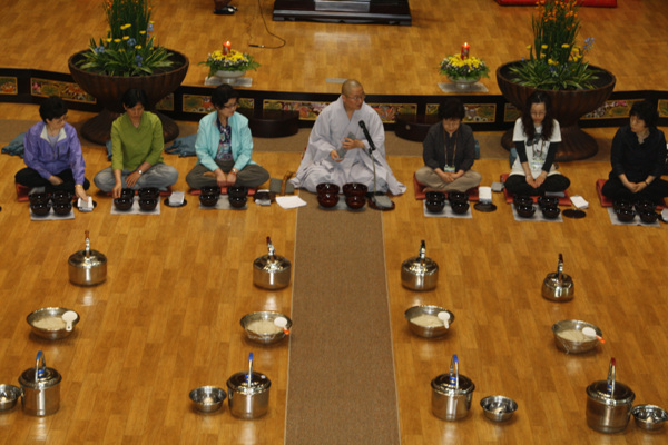 Hình ảnh Bố tát chùa Hoằng Pháp, Hàn Quốc