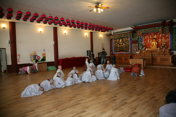 Tiểu Tí hon Hoằng Pháp Tự  -  Sinh hoạt mùa Phật Đản Hàn Quốc