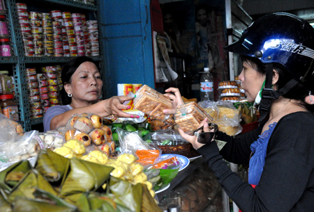 Người Sài Gòn rủ nhau ăn chay cầu an