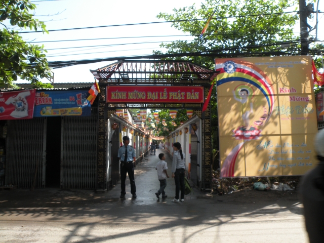 Tưng bừng mừng khánh đản 2555