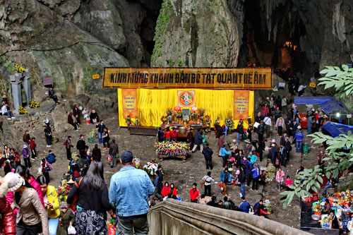 Lễ hội chùa Hương