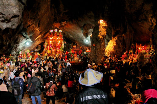 Lễ hội chùa Hương