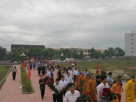 Nghệ An: Đại lễ cầu siêu cho các anh hùng liệt sỹ tại nghĩa trang Việt - Lào
