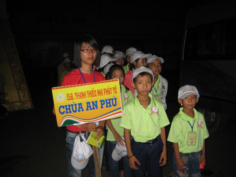 Hội trại Tuổi trẻ &amp; Cuộc sống lần IV chào đón trại sinh tại KDLVH Suối Tiên