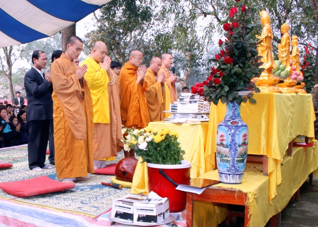 Hà Tĩnh: Gần 3000 em dự tư vấn, cầu nguyện mùa thi