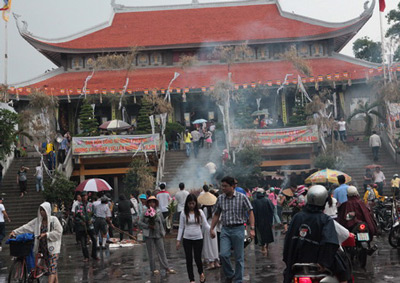 Lễ chùa ngày rằm