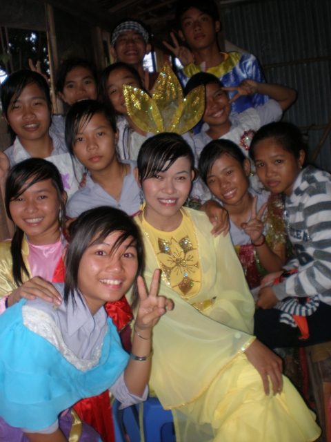 Lễ hội Trung Thu 2011 tại chùa Long Hòa