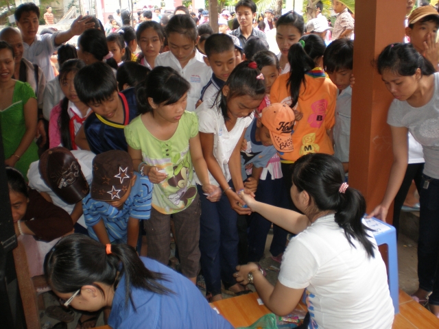 Lễ hội Trung Thu 2011 tại chùa Long Hòa